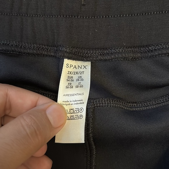 SPANX® AirEssentials Wide Leg Pant - Picture 4 of 7